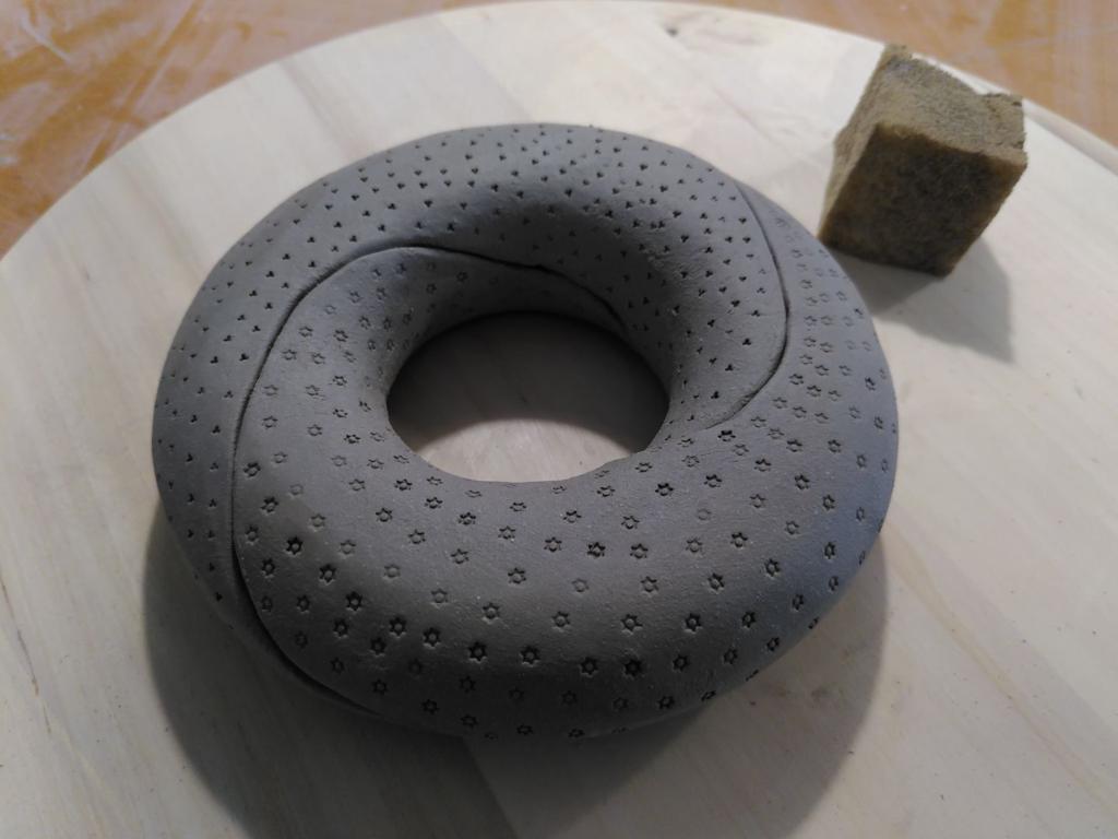 The two pieces containing each a different pattern.