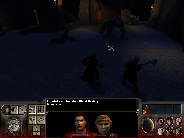 El Golem que és quasi dos cops d'alçada i d'amplada els humans, ve corrent cap a nosaltres després de enderrocar una caseta darrera.